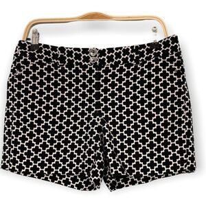 WHBM Black & White Shorts bling accents, front & back pockets stretch cotton, 6 